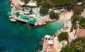 Cedrus Suites